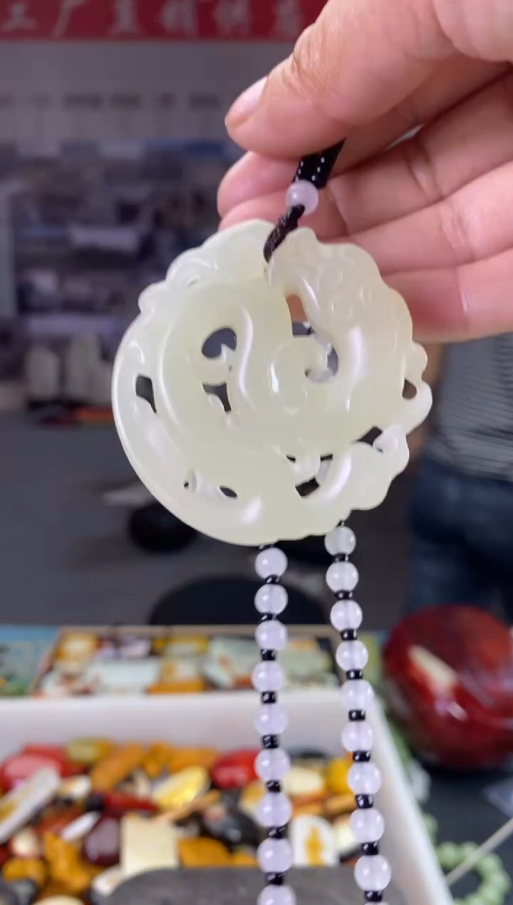 天然玉石未镶嵌颈饰