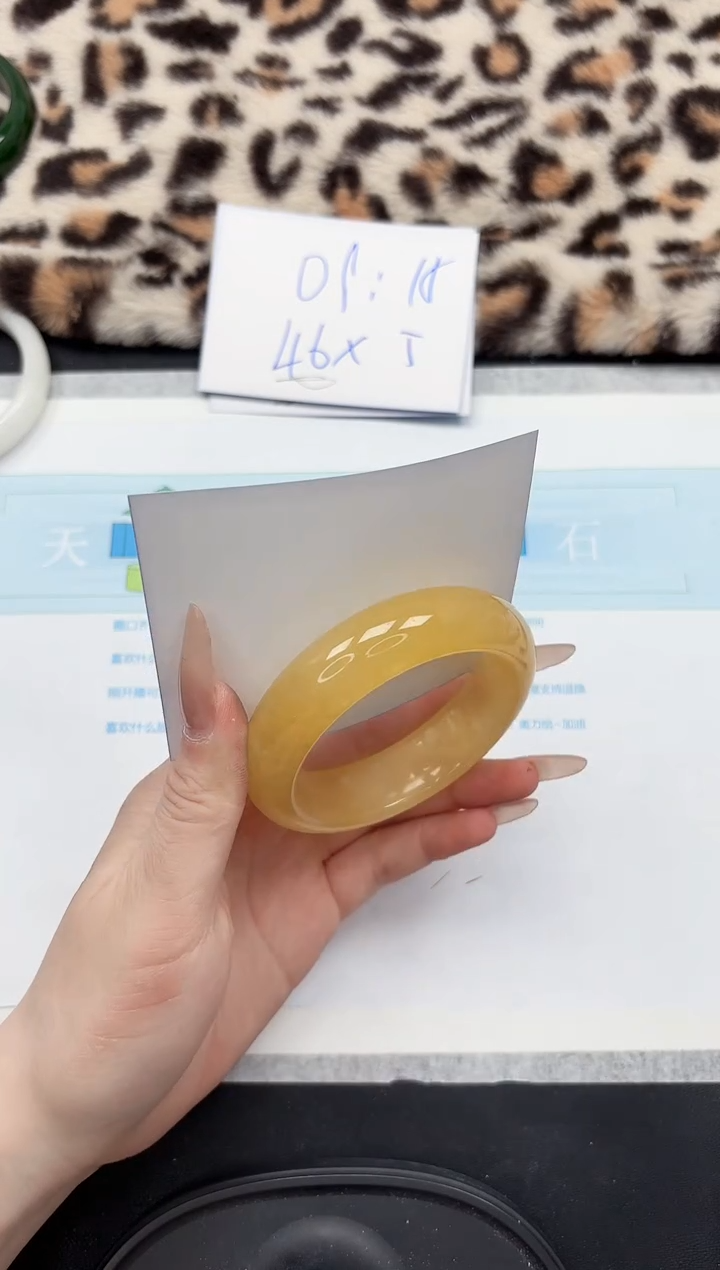 【闪购商品】石英质玉手镯未镶嵌342-56