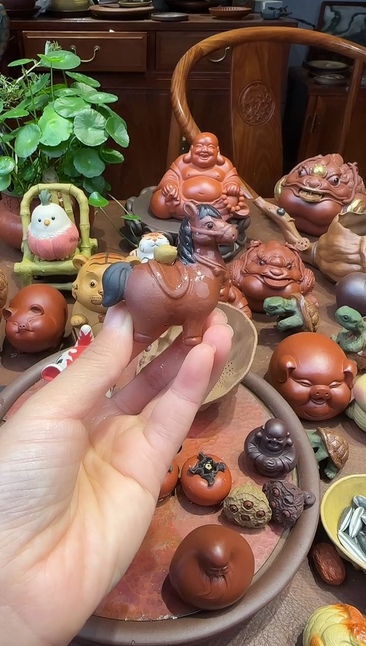 紫砂茶宠紫泥马上有钱