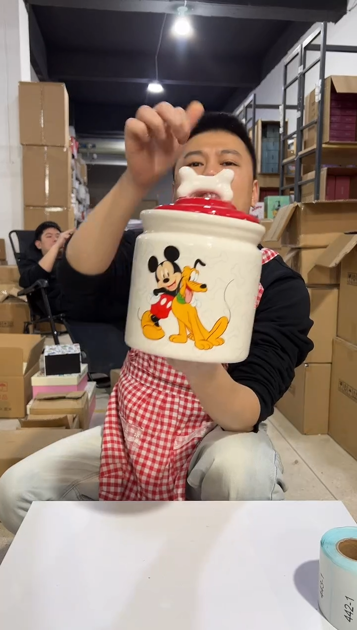 【闪购商品】杯米奇抱布鲁托储物罐