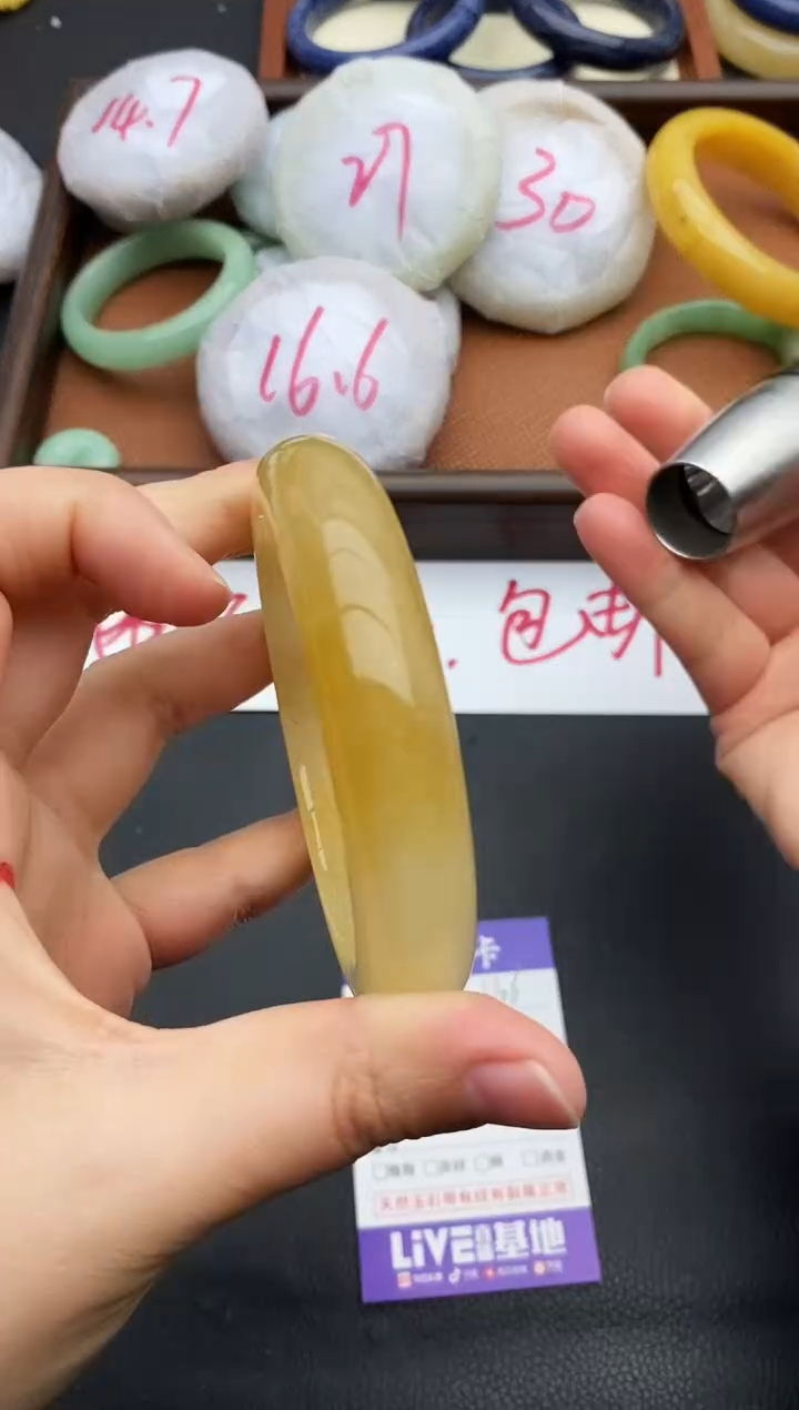 未镶嵌手镯石英质玉336+60/61