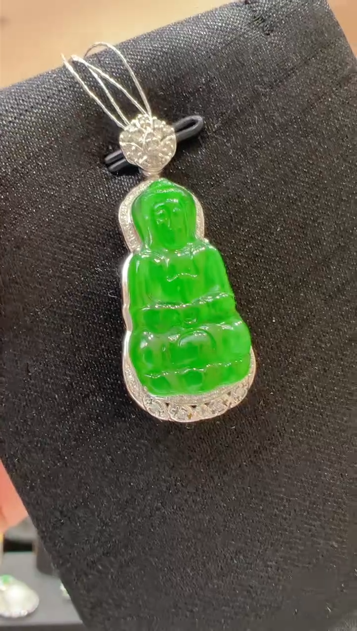 【闪购商品】翡翠吊坠(不含链)18K金镶嵌           