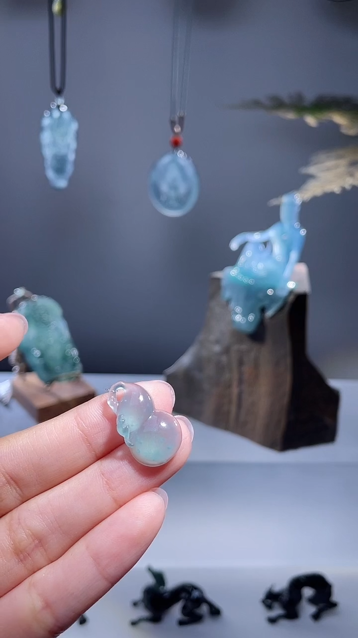 颈饰未镶嵌翡翠葫芦