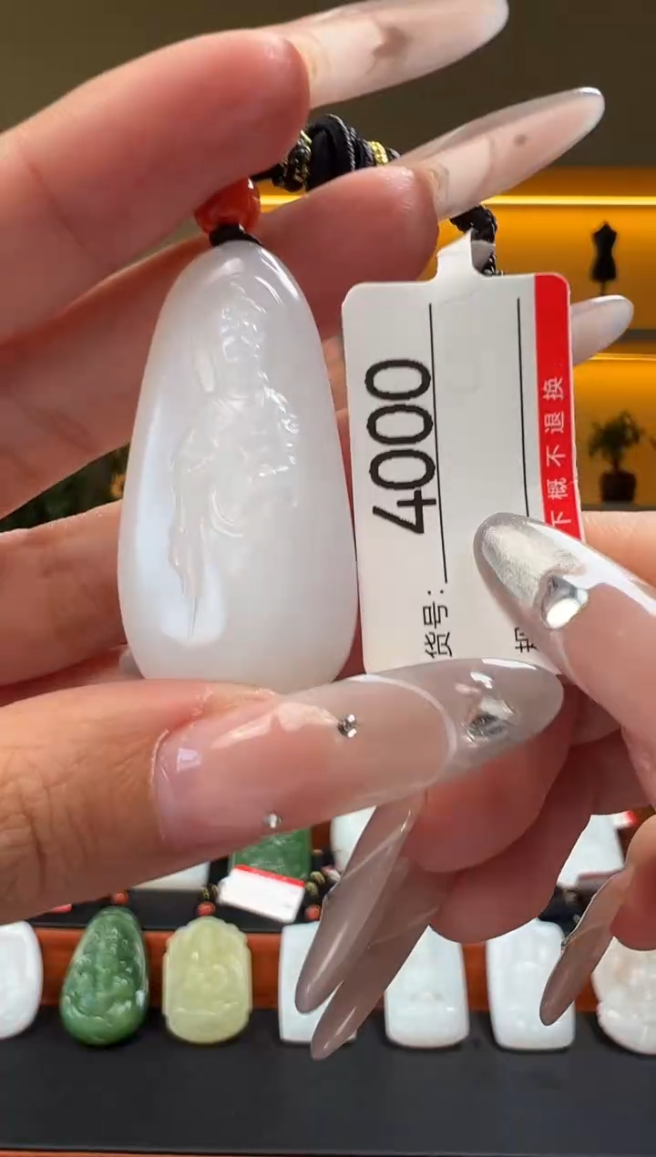 颈饰未镶嵌和田玉1