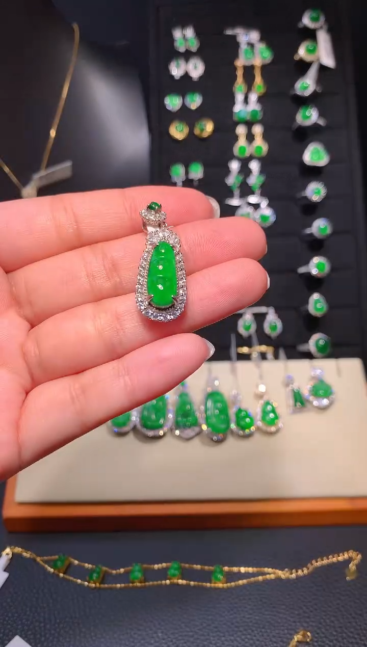 【闪购商品】翡翠颈饰银S925镶嵌多样性