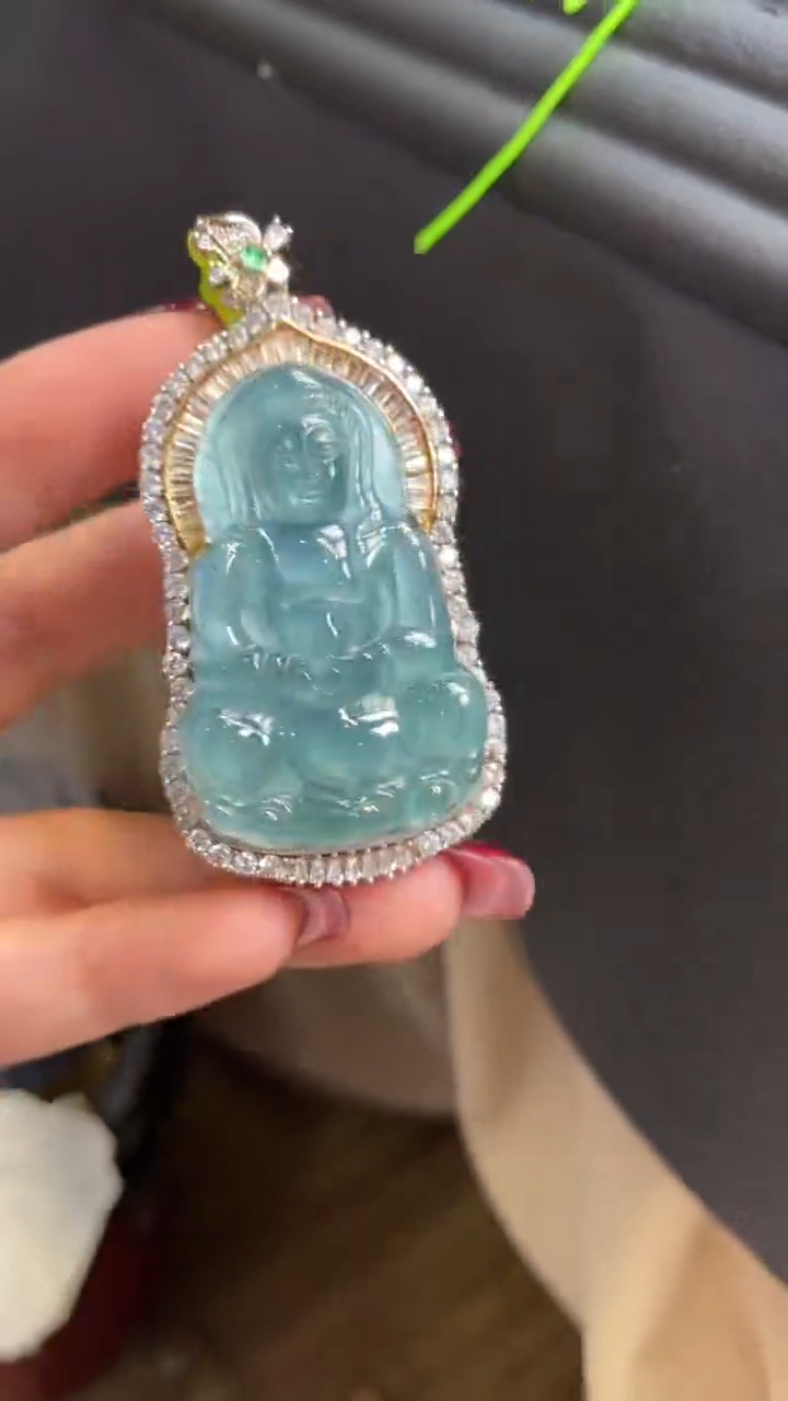 【闪购商品】翡翠颈饰未镶嵌      *19