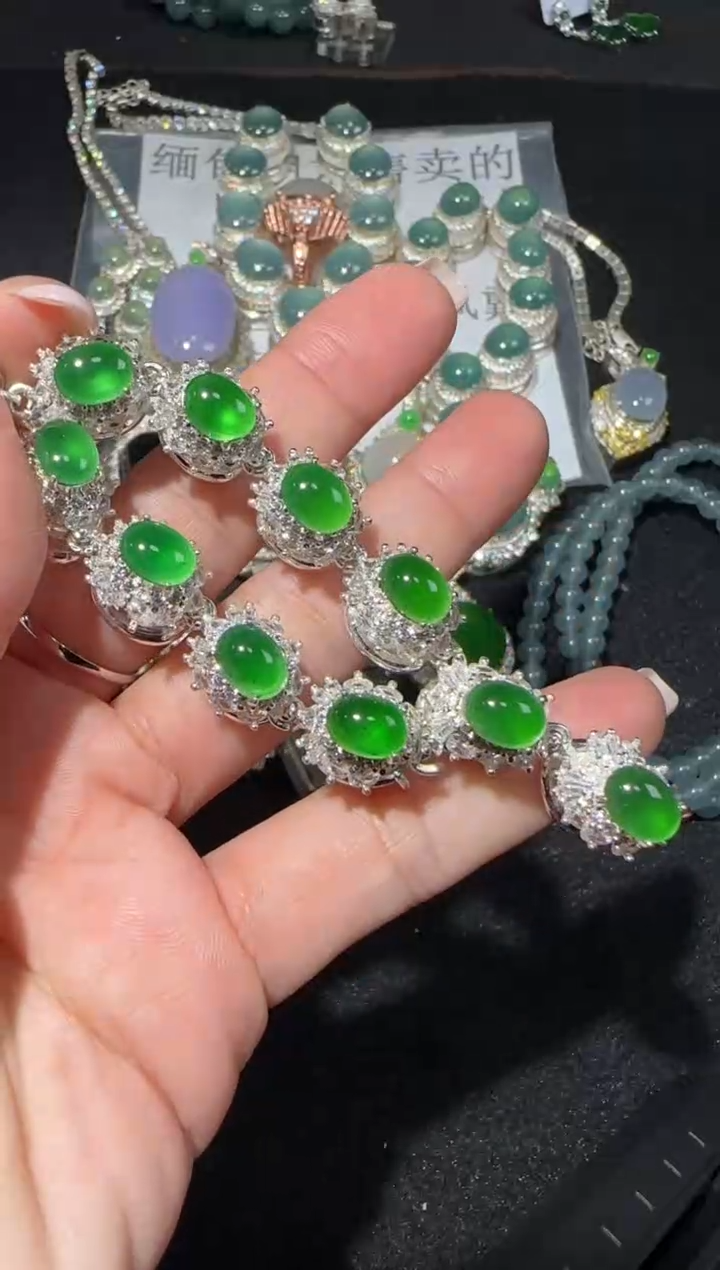 【闪购商品】翡翠套链未镶嵌多样性发货拍一发一