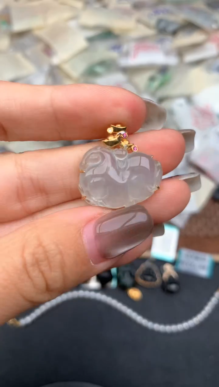 18K金镶嵌挂件翡翠—