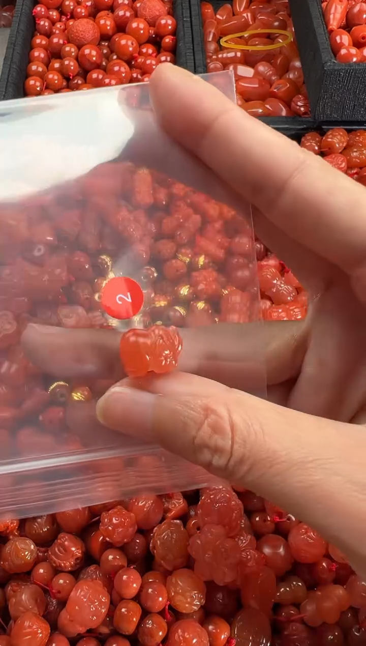 【闪购商品】南红玛瑙颈饰未镶嵌1