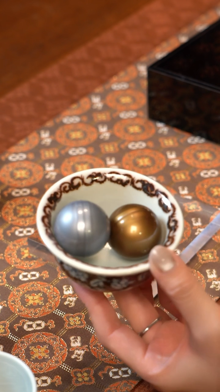 【闪购商品】L元邑青花混底釉里红牡丹压手杯