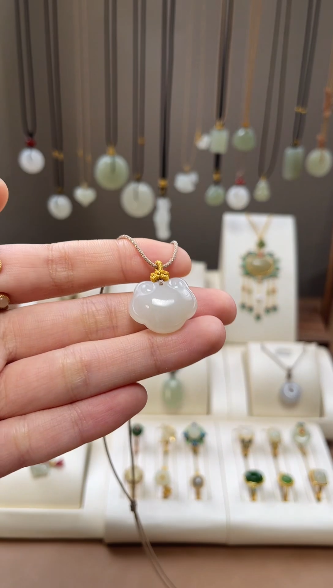 颈饰未镶嵌和田玉和田玉吊坠