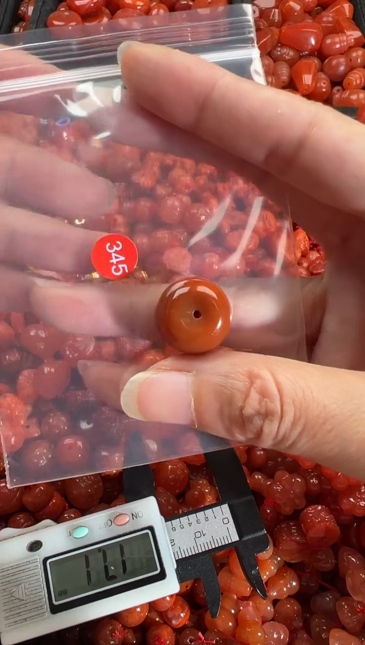 【闪购商品】南红玛瑙颈饰未镶嵌1