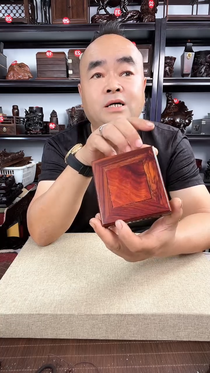 木老李红木工艺品