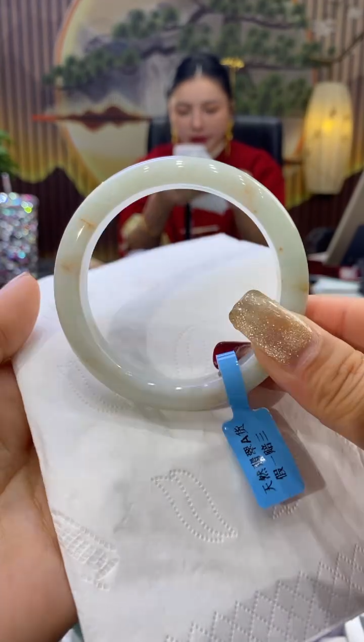 【闪购商品】翡翠手镯未镶嵌多人08029