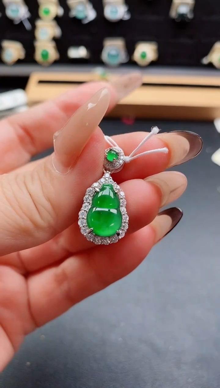 吊坠(赠链)银S925镶嵌翡翠1