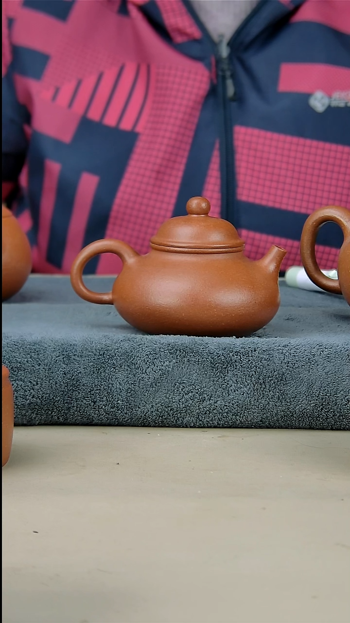 茶壶紫砂/容天红降坡180/190