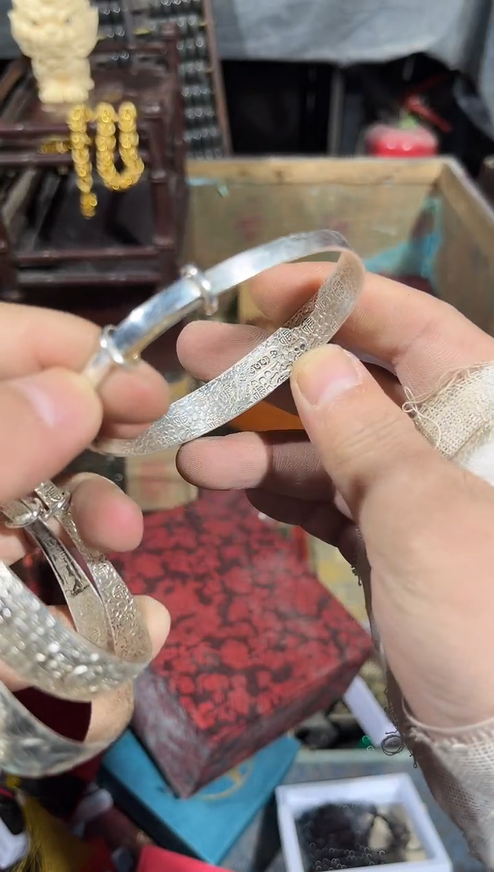 【闪购商品】滴血莲花菩提吊坠随机一个