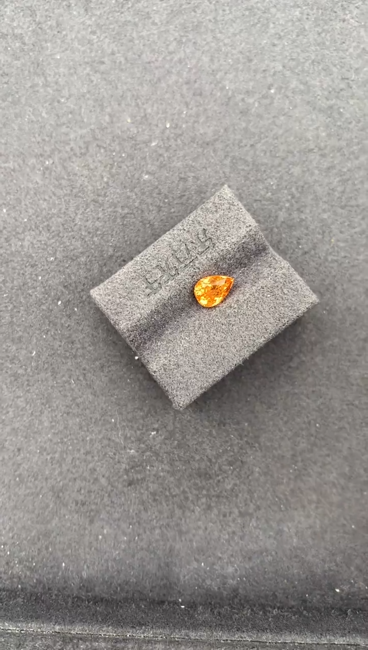 未镶嵌珠宝半成品石榴石（芬达石）m****81.1ct芬达  定制FB