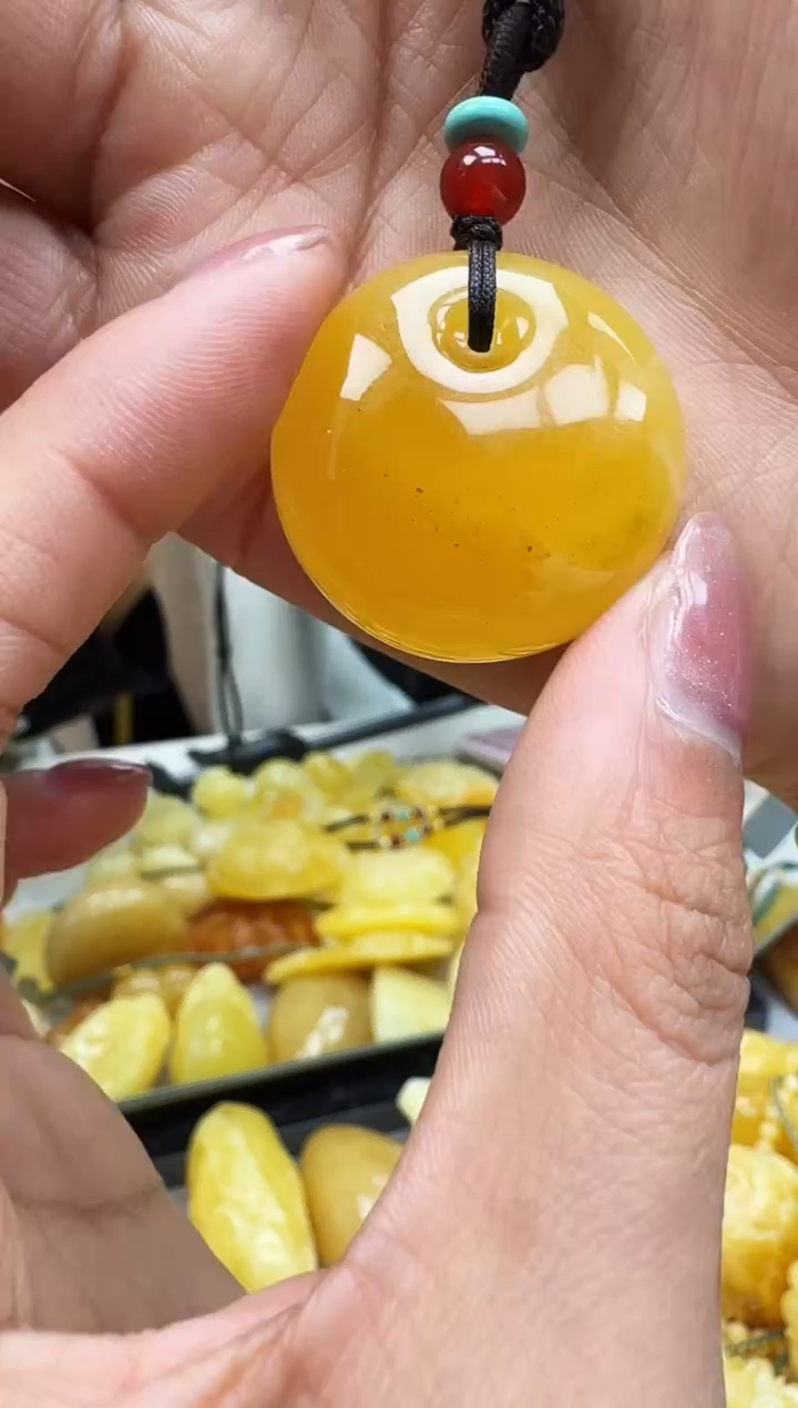 【闪购商品】琥珀裸石未镶嵌挂坠