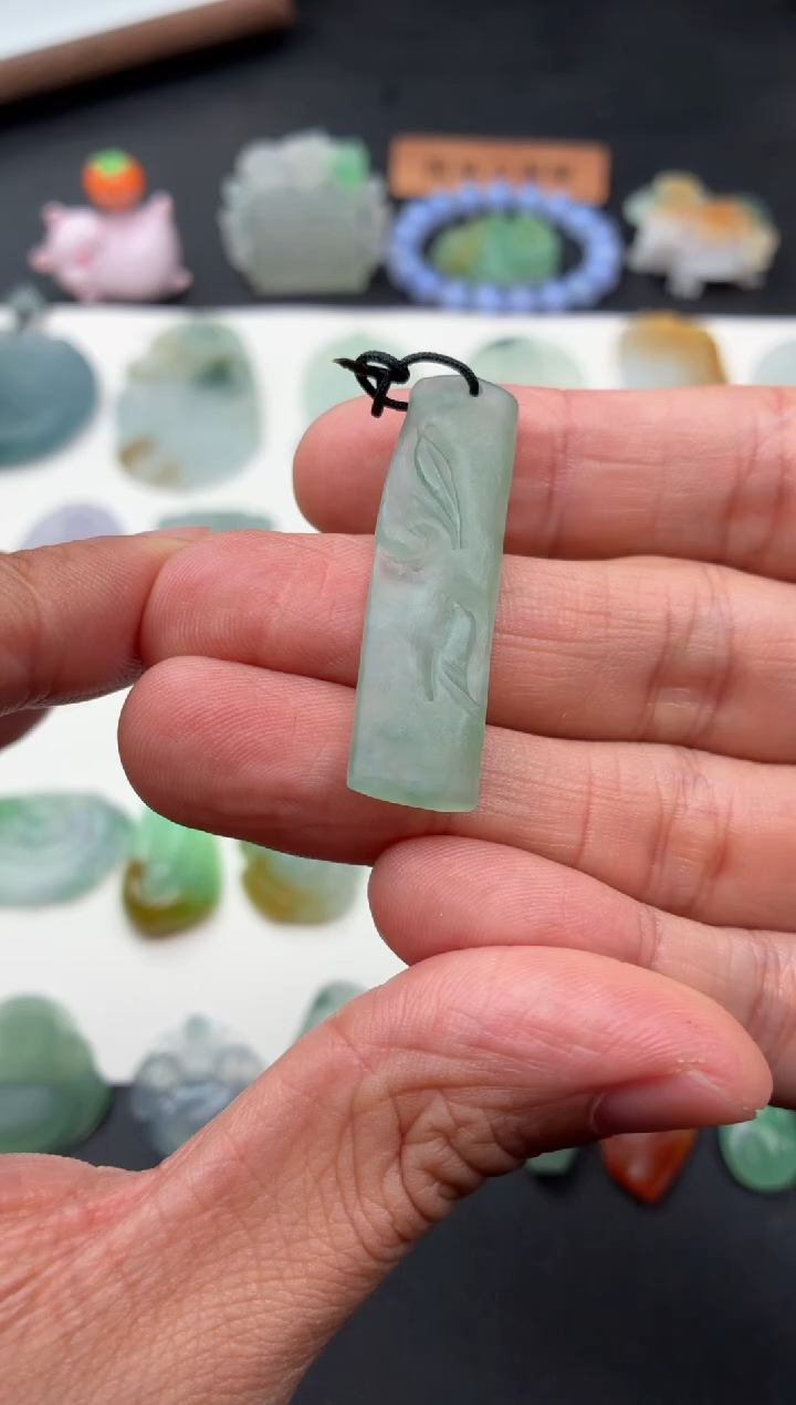 未镶嵌定制翡翠翡翠