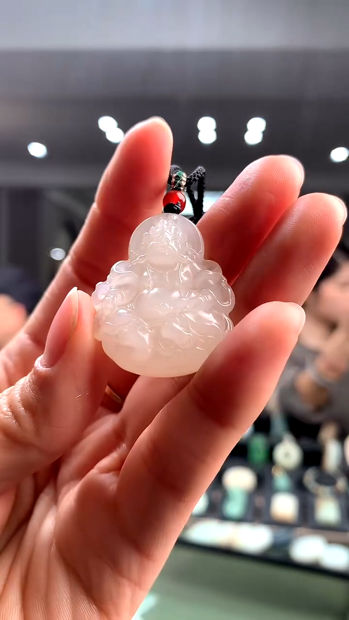 颈饰未镶嵌和田玉挂件