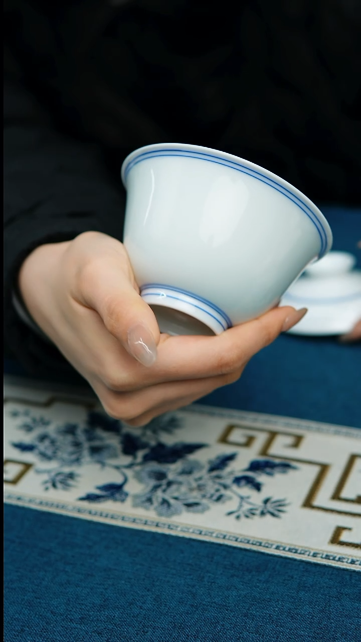 【闪购商品】微瑕双线盖碗150 介意勿拍，不退不换