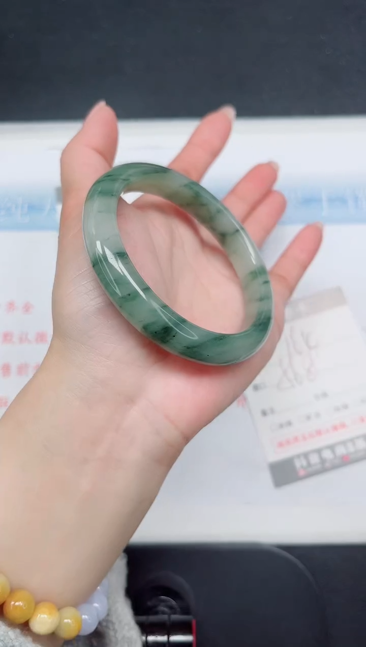 【闪购商品】石英质玉手镯未镶嵌164-56.8