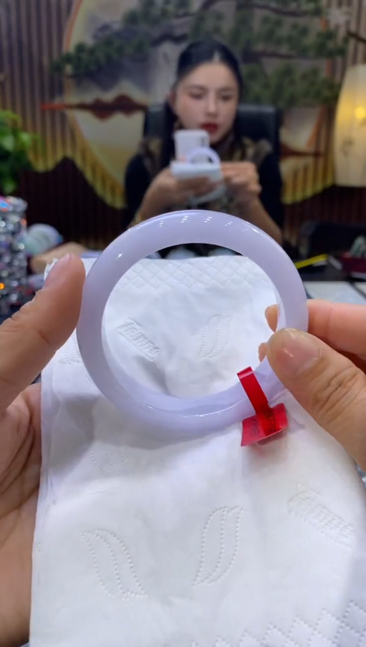 【闪购商品】翡翠手镯未镶嵌多人05377