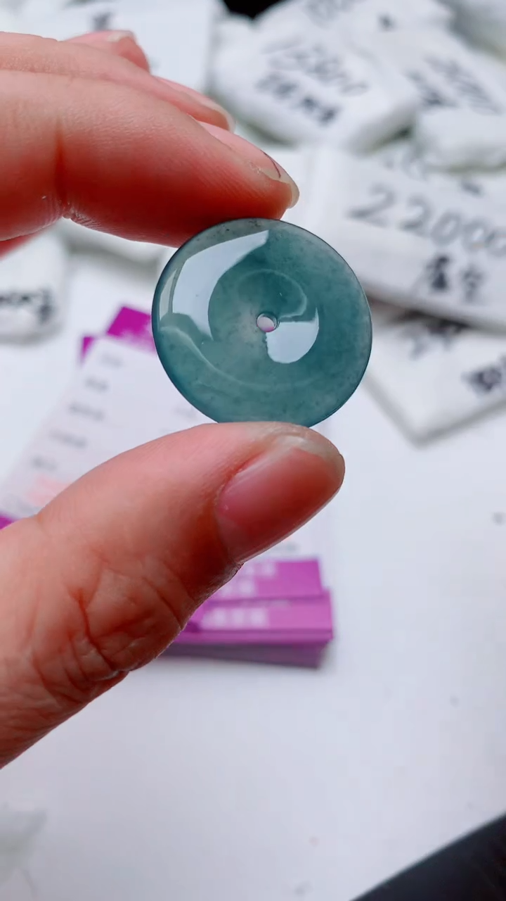 【闪购商品】翡翠颈饰未镶嵌平安扣