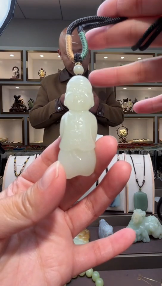 颈饰未镶嵌和田玉苏