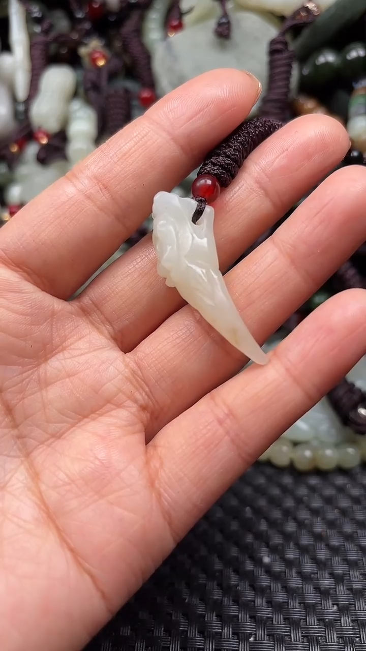 【闪购商品】和田玉颈饰未镶嵌.