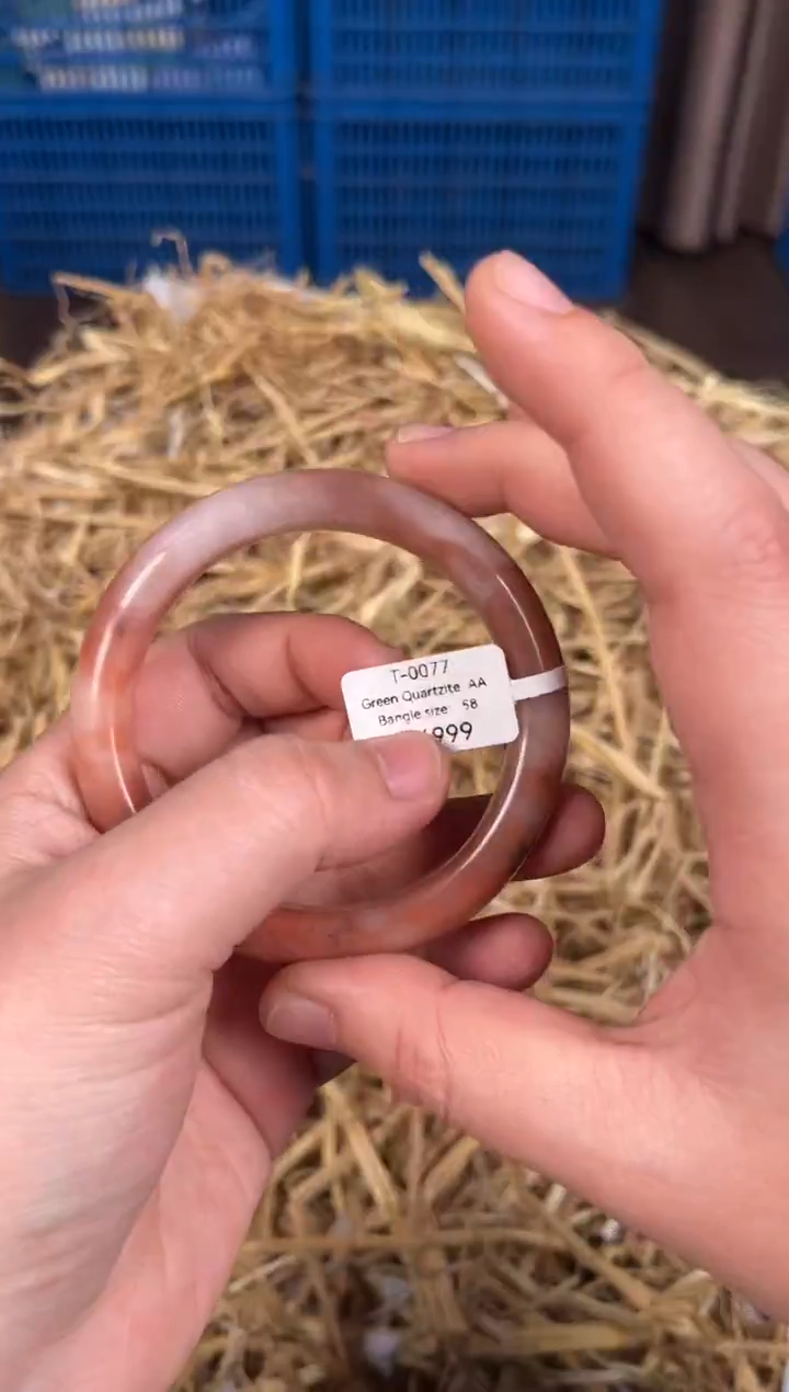 未镶嵌手镯石英质玉T0077