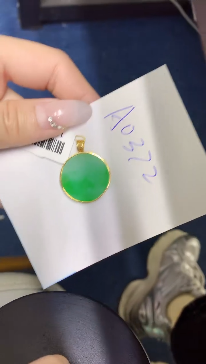 【闪购商品】翡翠颈饰18K金镶嵌0000000000