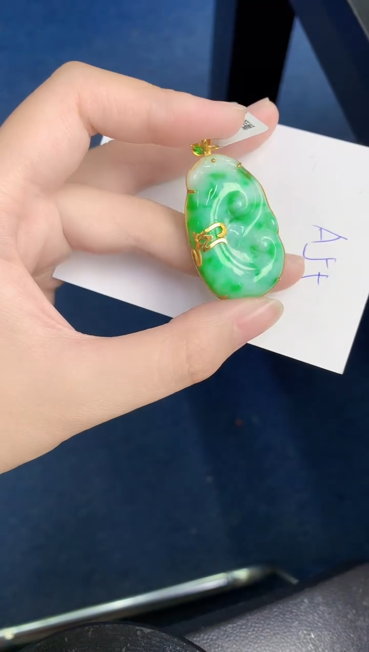 【闪购商品】翡翠颈饰18K金镶嵌000000000