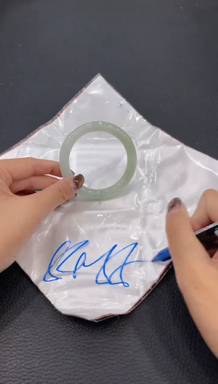 【闪购商品】翡翠手镯未镶嵌手镯