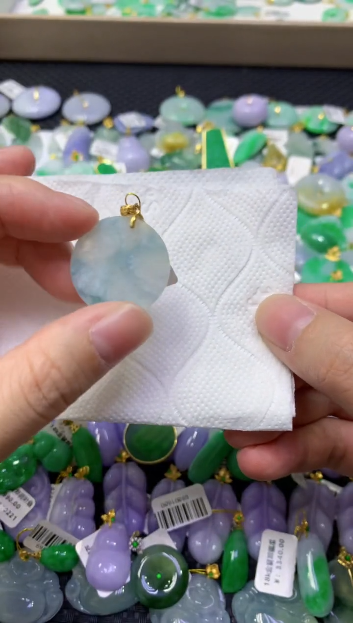 颈饰未镶嵌翡翠天然缅甸翡翠A货