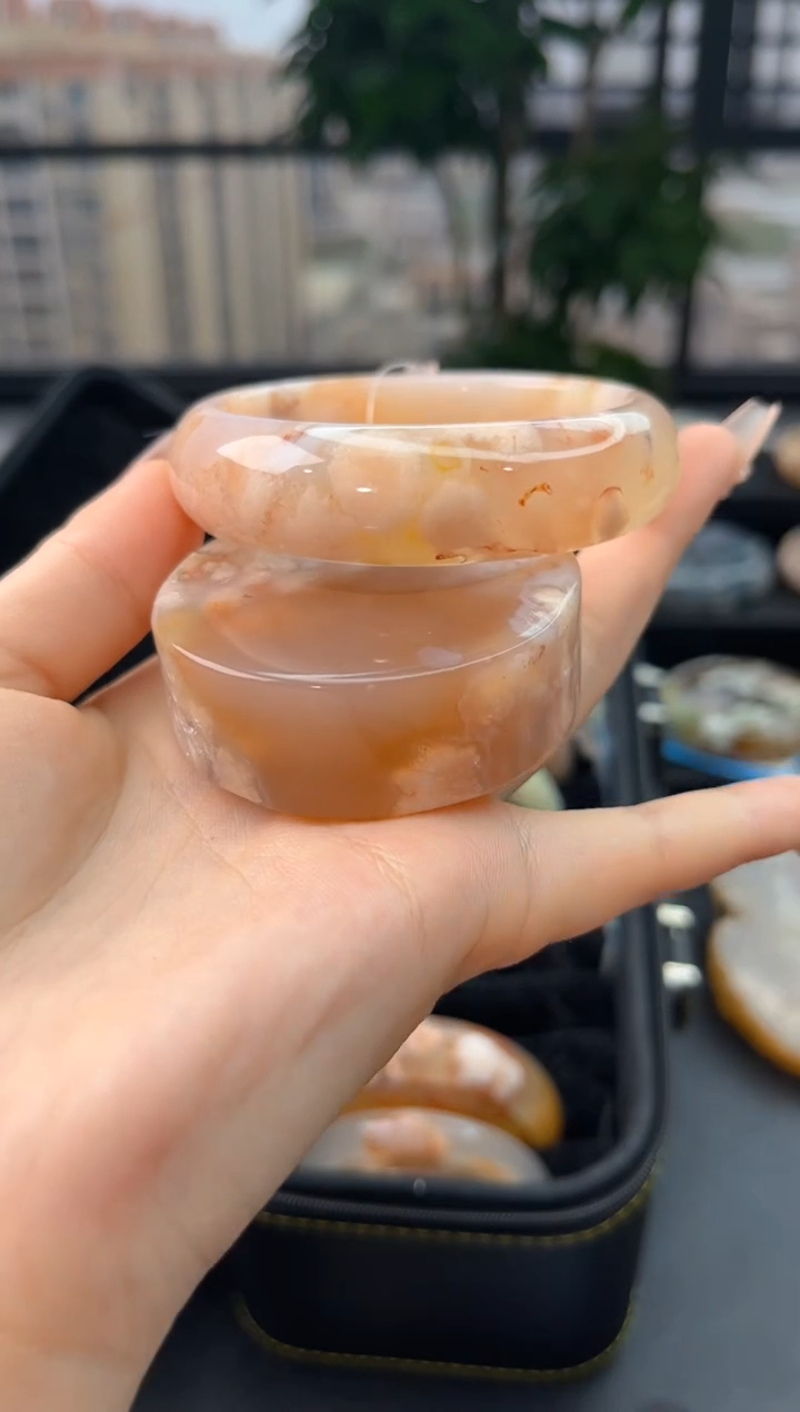 【闪购商品】石英质玉手镯未镶嵌赠送镯心（圈口55