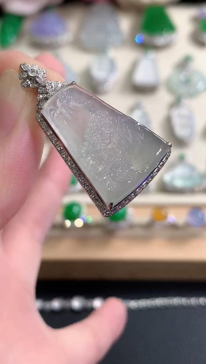 吊坠(不含链)18K金镶嵌翡翠冬日珠宝Q48