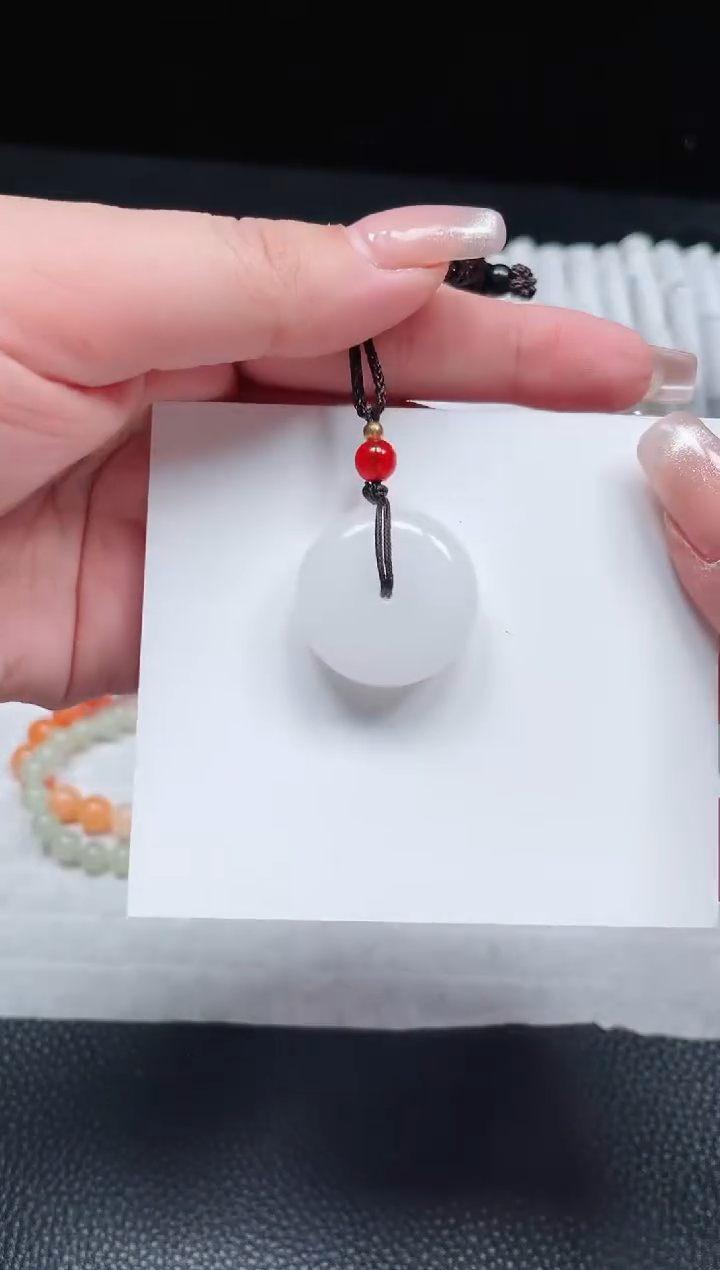 【闪购商品】石英质玉吊坠未镶嵌平安扣