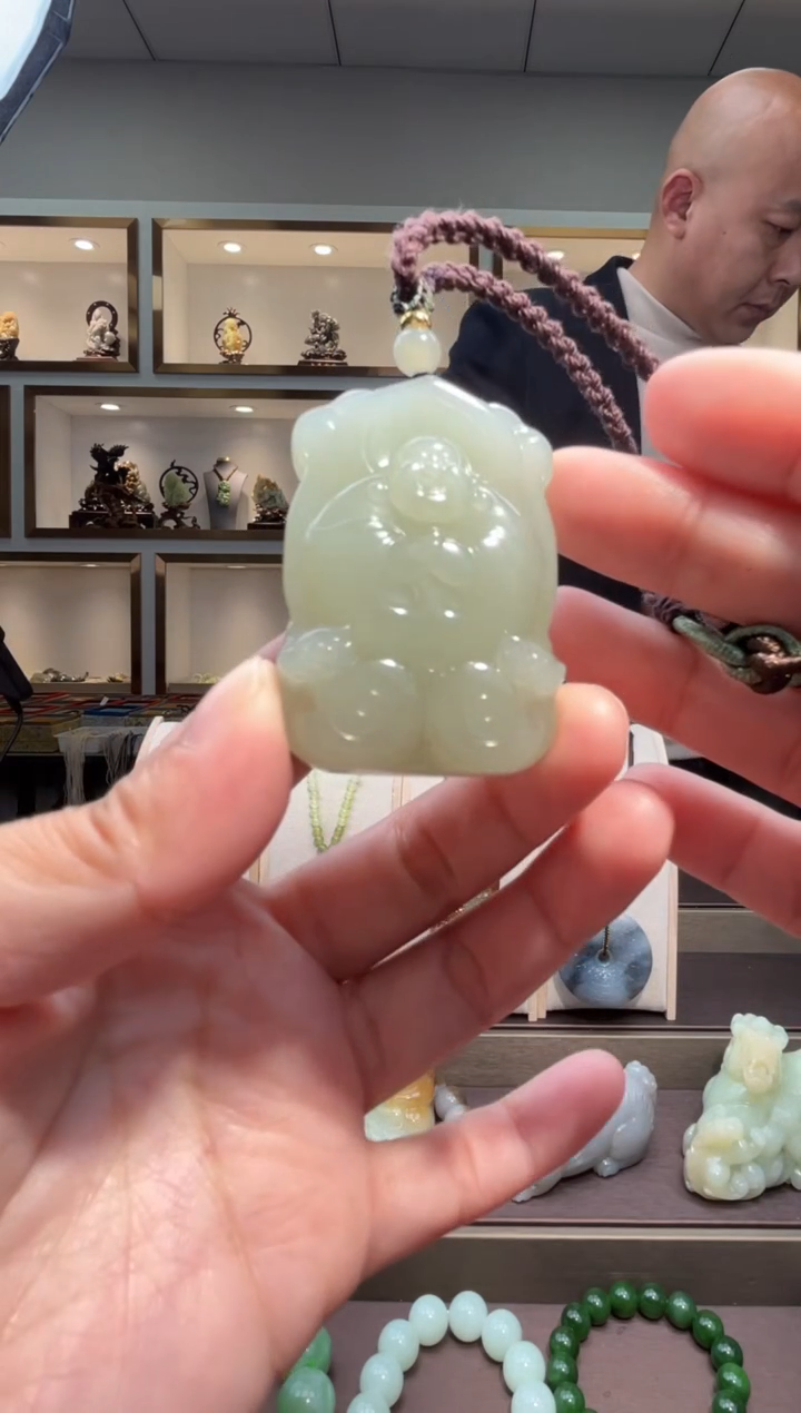 颈饰未镶嵌和田玉苏