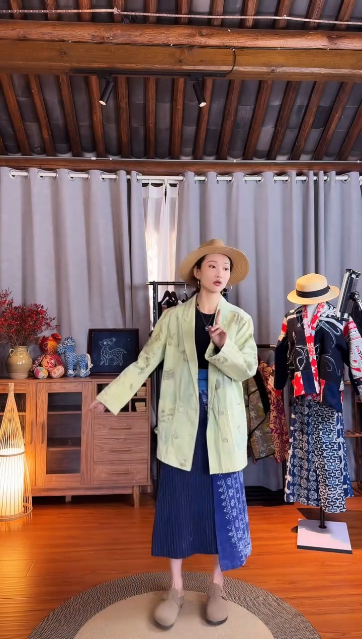 【闪购商品】设计师款西装热转印外套209