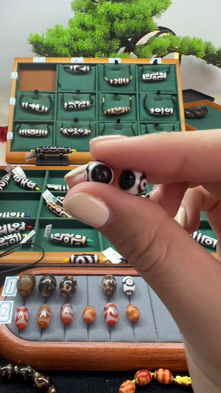 玛瑙/玉髓（覆膜）颈饰未镶嵌18.（微瑕随机发货）