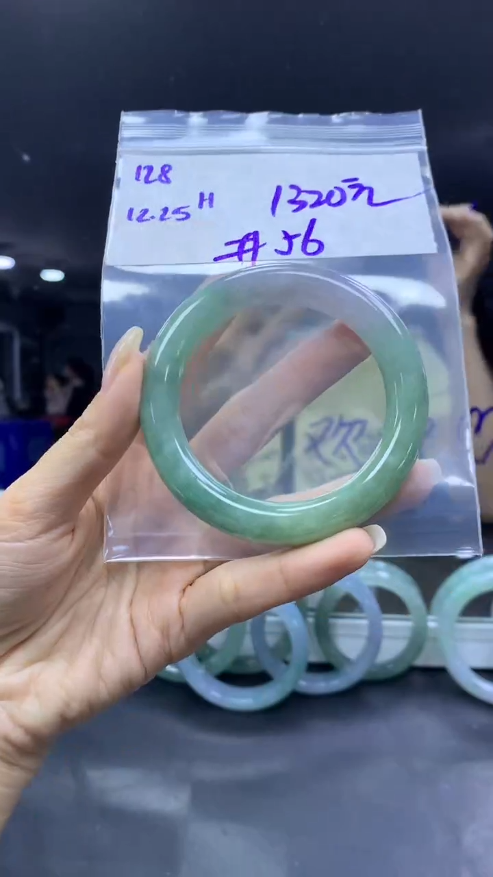 未镶嵌定制翡翠128手镯56+1320元+拍一发一