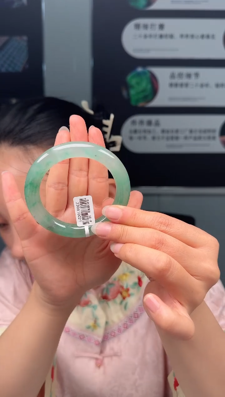 【闪购商品】石英质玉手镯未镶嵌口径58-11.7-11.5