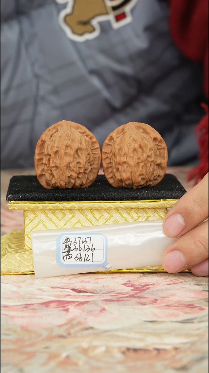 【闪购商品】文玩核桃把件非嫁接北京