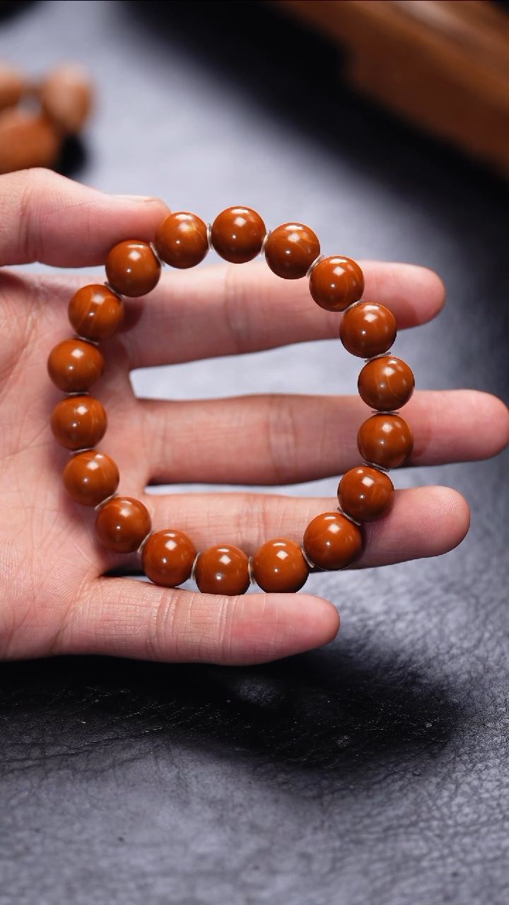 【闪购商品】橄榄核吊坠功利化