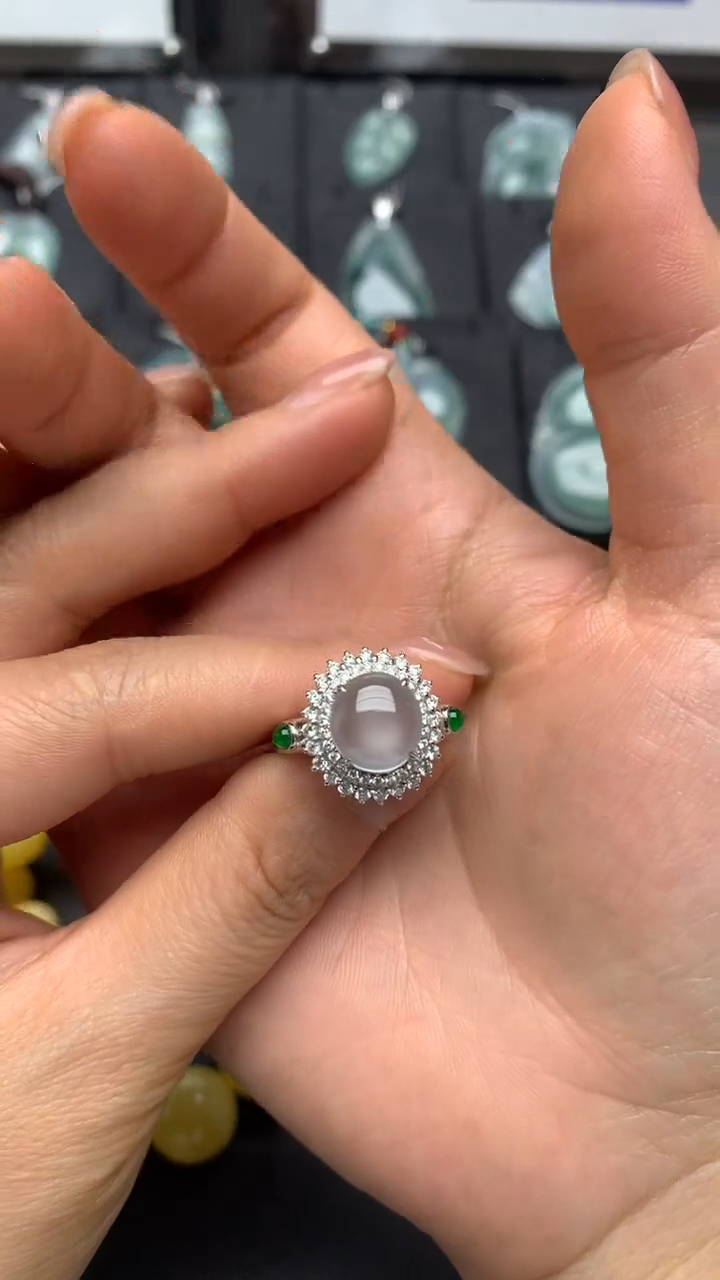【闪购商品】翡翠戒指18K金镶嵌白冰/绿蛋戒指