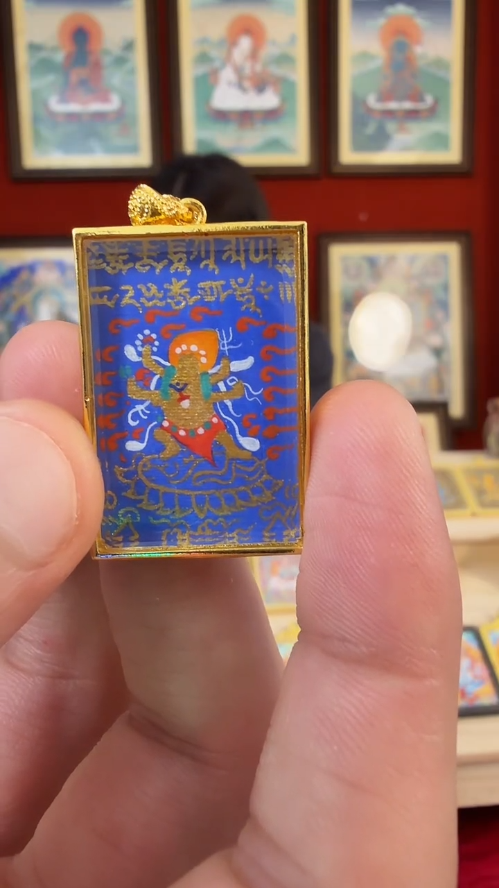 吊坠大黑-热贡纯手绘毛毛