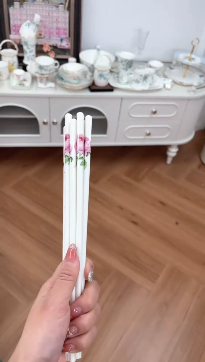 【闪购商品】碗玫瑰高骨骨瓷5双筷子