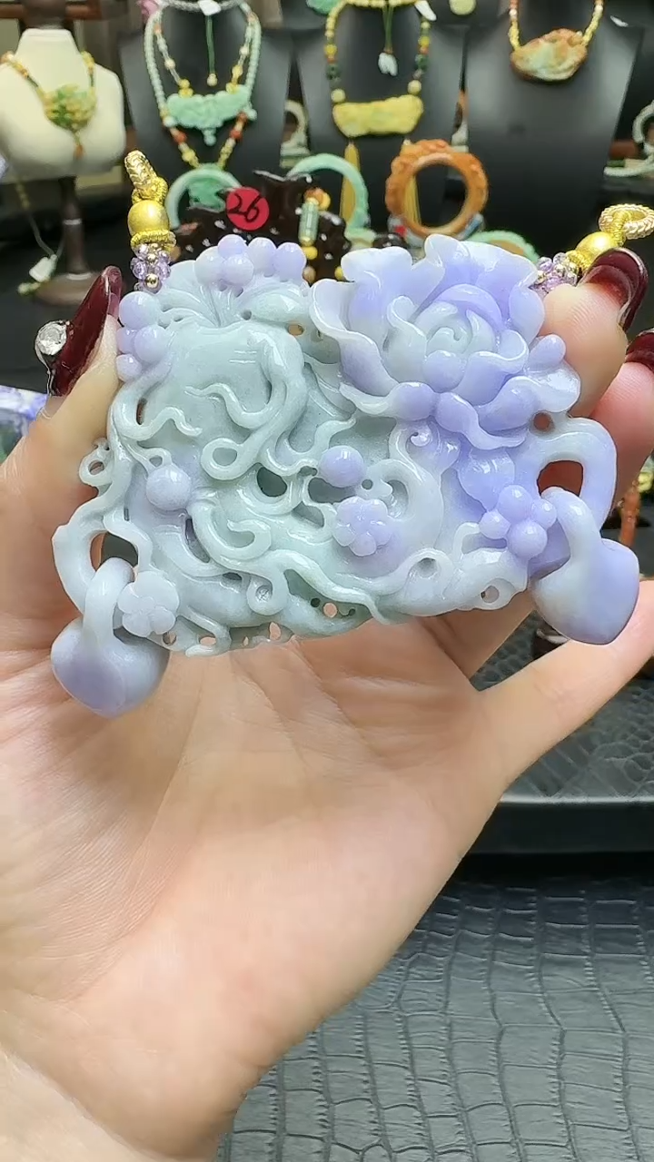 【闪购商品】翡翠颈饰未镶嵌人参如意
